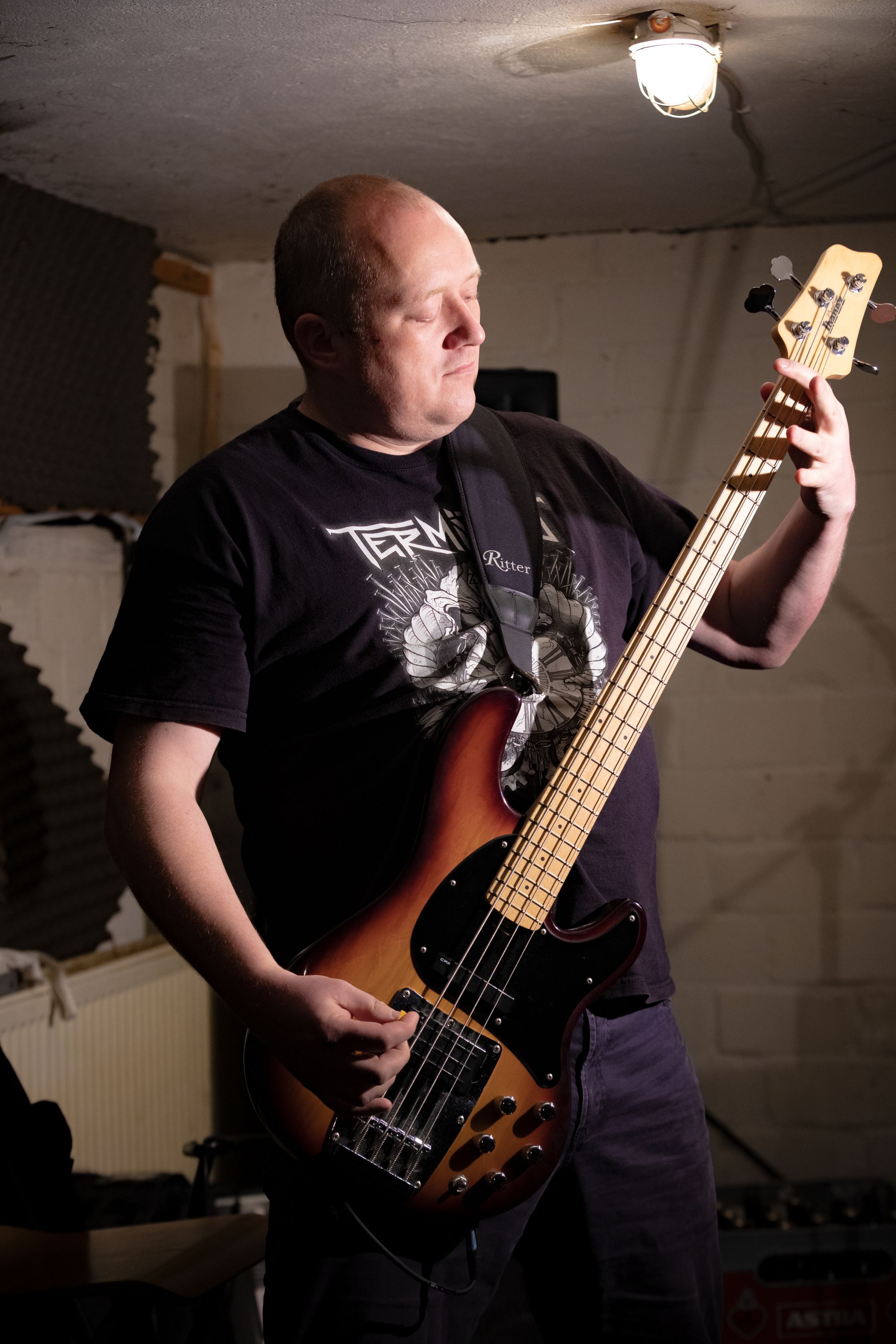 Andy spielt Bass